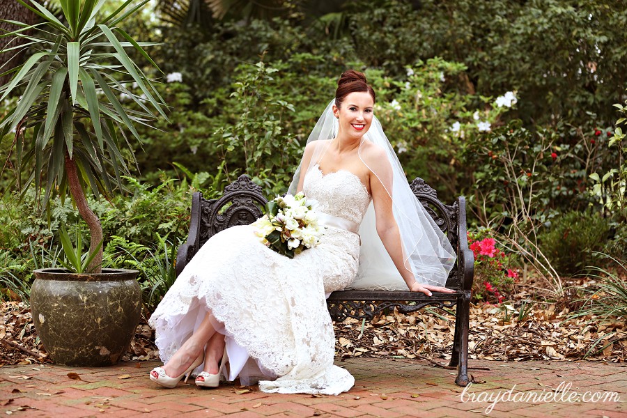 Outdoor bridal portrait Audubon Tea Room, New Orleans, LA